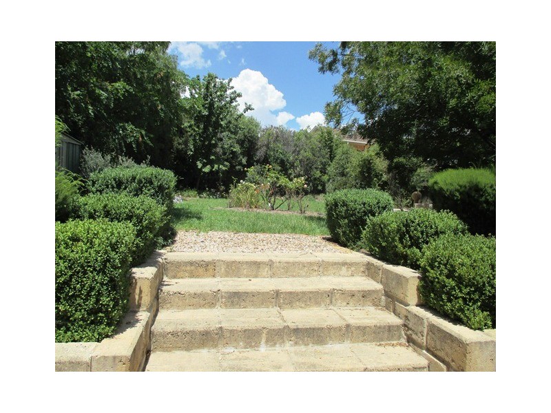 38 Mount Vernon Drive, Kambah ACT 2902