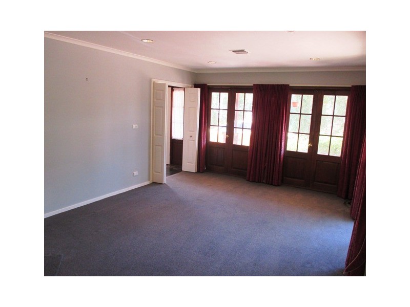38 Mount Vernon Drive, Kambah ACT 2902