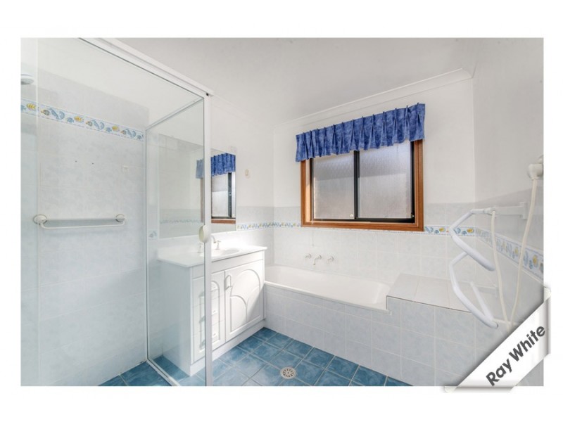 6 Colverwell Crescent, Jerrabomberra NSW 2619