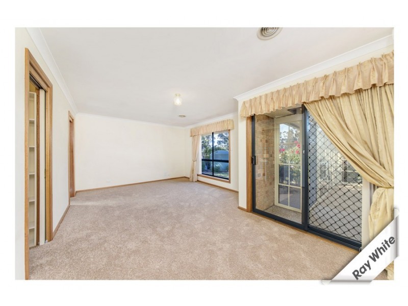 6 Colverwell Crescent, Jerrabomberra NSW 2619