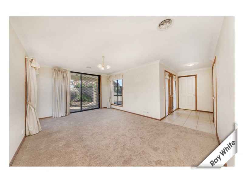 6 Colverwell Crescent, Jerrabomberra NSW 2619