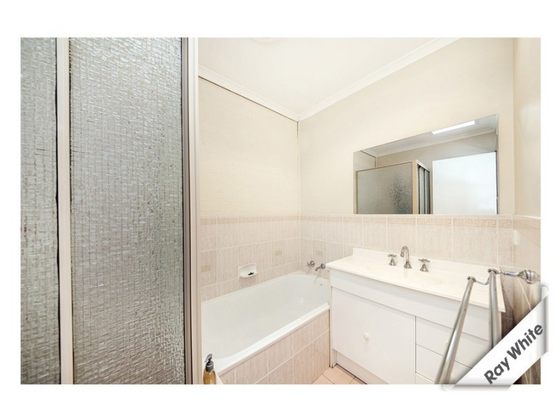 8/15 Scarfe Close, Gordon ACT 2906