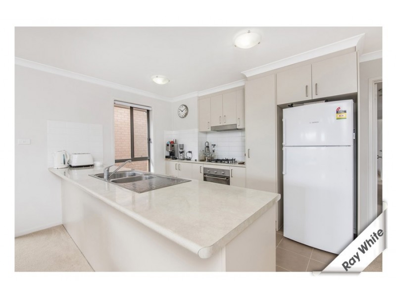 172 Macfarlane Burnett Avenue, Macgregor ACT 2615