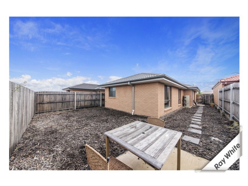 172 Macfarlane Burnett Avenue, Macgregor ACT 2615