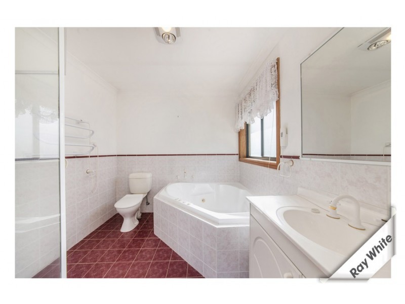 6 Colverwell Crescent, Jerrabomberra NSW 2619