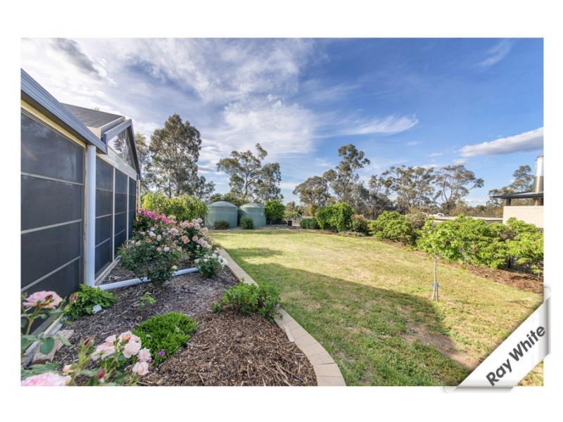6 Colverwell Crescent, Jerrabomberra NSW 2619