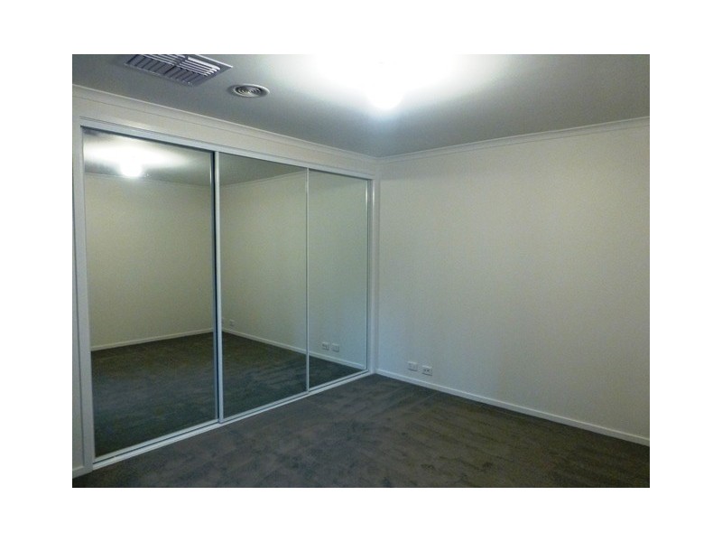 2/121 Streeton Drive, Stirling ACT 2611