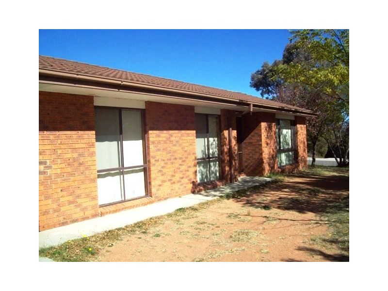 28 Rischbieth  Crescent, Gilmore ACT 2905