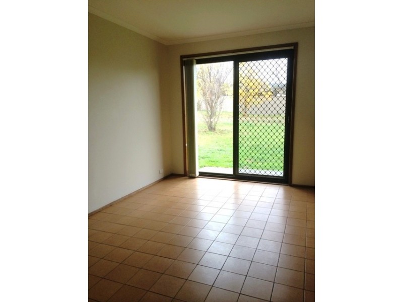 28 Rischbieth  Crescent, Gilmore ACT 2905