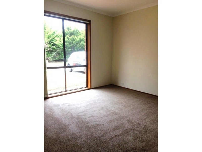 28 Rischbieth  Crescent, Gilmore ACT 2905