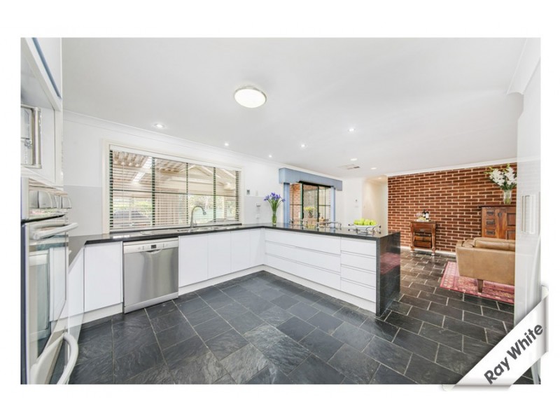 30 Saggers Close, Gordon ACT 2906
