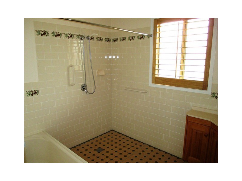 11 Burrumarra Avenue, Ngunnawal ACT 2913