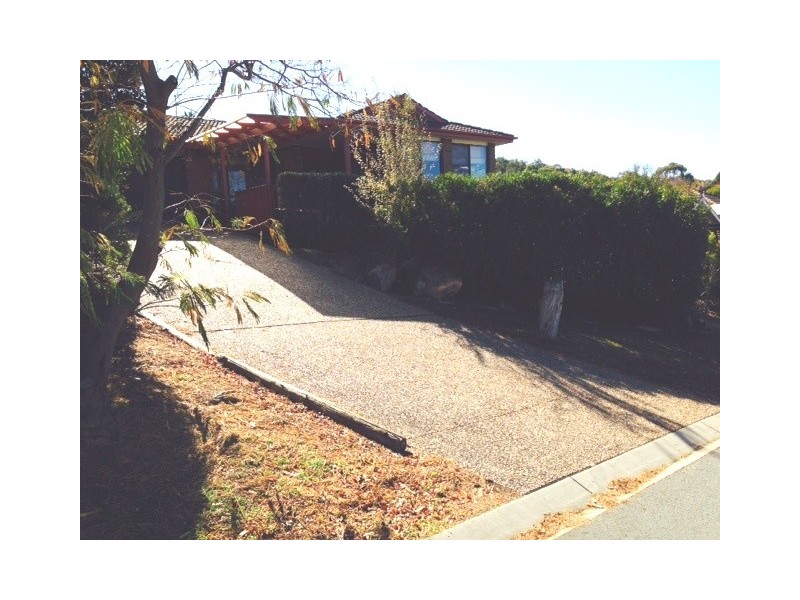 4 Dempsey Place, Gordon ACT 2906