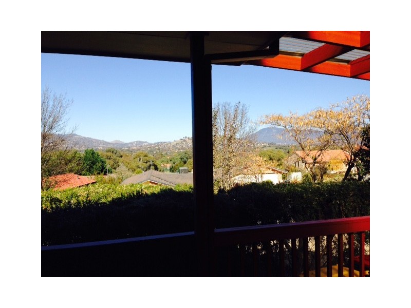 4 Dempsey Place, Gordon ACT 2906