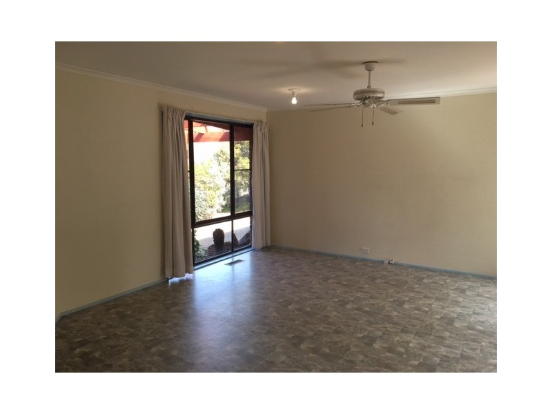 4 Dempsey Place, Gordon ACT 2906