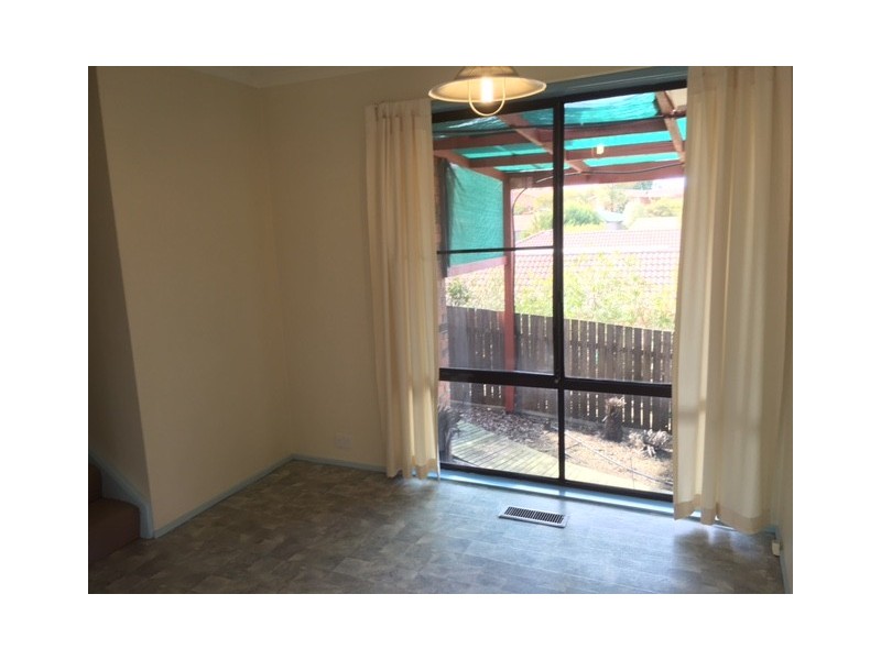 4 Dempsey Place, Gordon ACT 2906