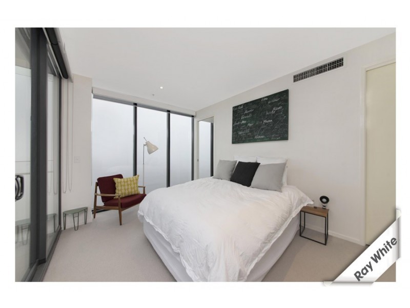 1418/240 ‘Manhattan on the Park’ Bunda Street, City ACT 2601
