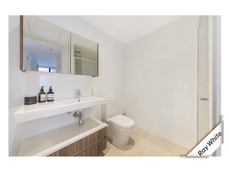 1418/240 ‘Manhattan on the Park’ Bunda Street, City ACT 2601