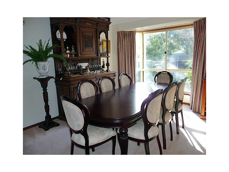 4 Melrose Place, Jerrabomberra NSW 2619