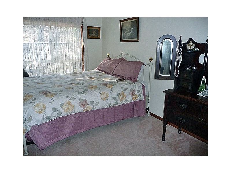 4 Melrose Place, Jerrabomberra NSW 2619