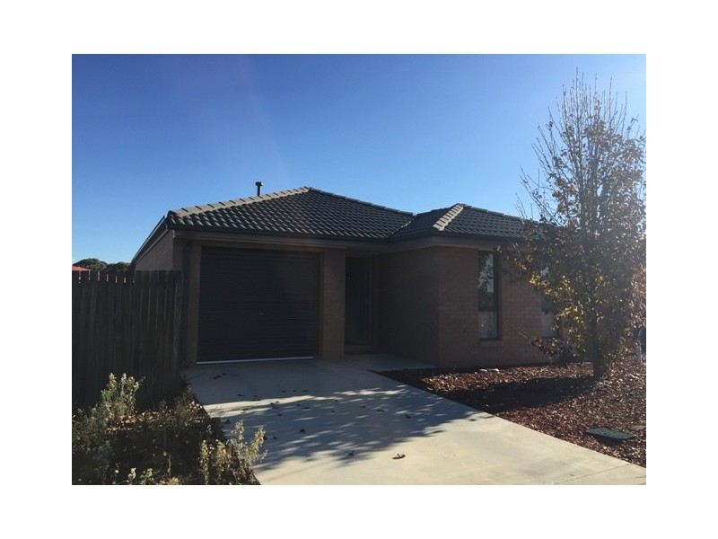 220 MacFarlane Burnett Avenue, Macgregor ACT 2615