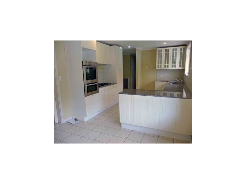 33 Eagle Cct, Kambah ACT 2902