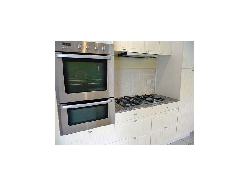 33 Eagle Cct, Kambah ACT 2902