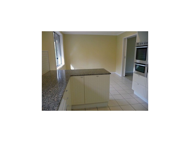 33 Eagle Cct, Kambah ACT 2902