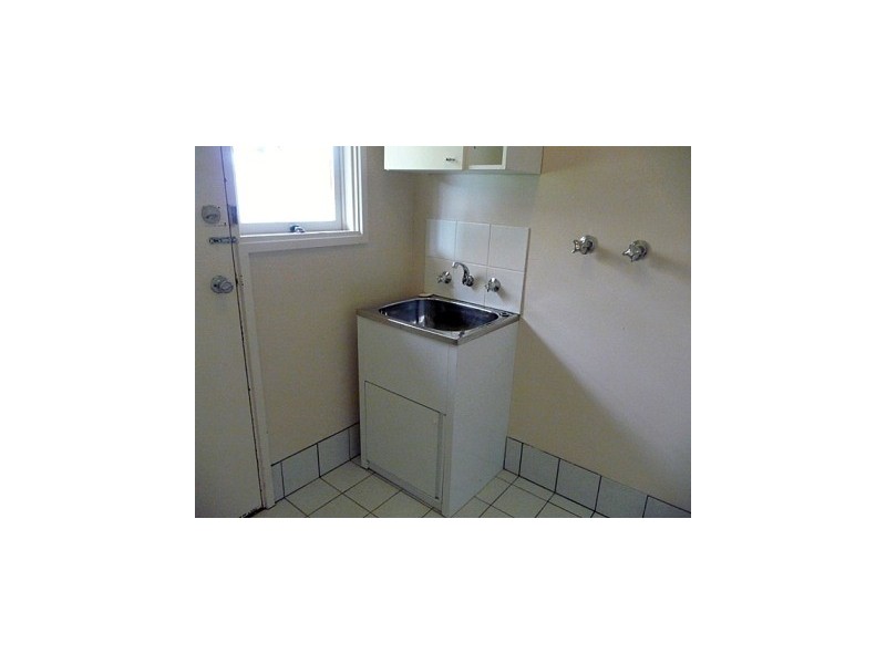 33 Eagle Cct, Kambah ACT 2902