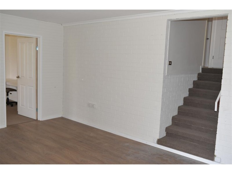 28 Buntine Crescent, Isaacs ACT 2607
