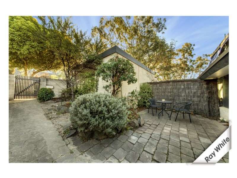 57 MacLachlan Street, Holder ACT 2611