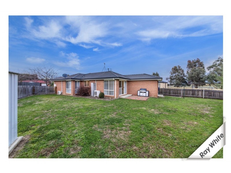 16 Pedrail Place, Dunlop ACT 2615