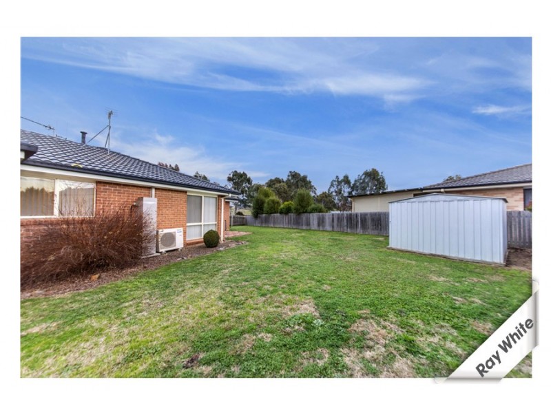 16 Pedrail Place, Dunlop ACT 2615