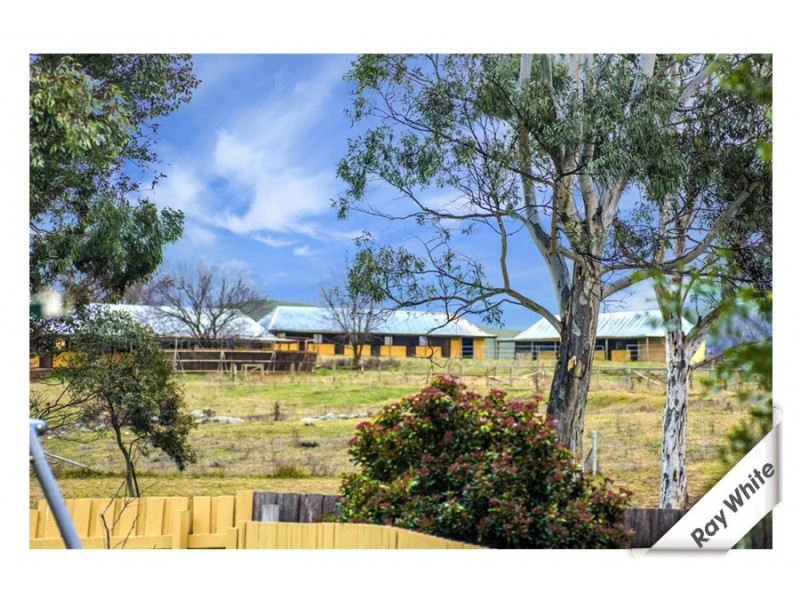 16 Pedrail Place, Dunlop ACT 2615