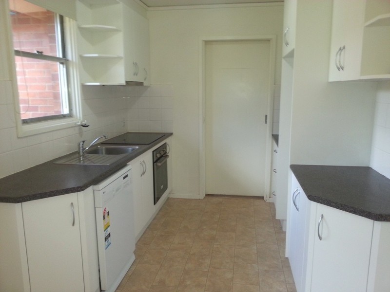 7 McNicoll Street, Hughes ACT 2605