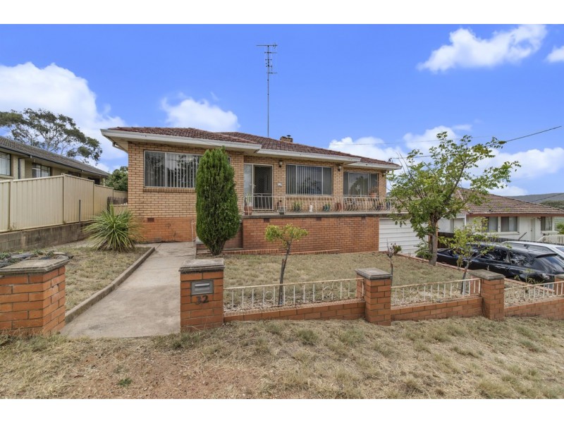 32 Gilmore Place, Queanbeyan NSW 2620