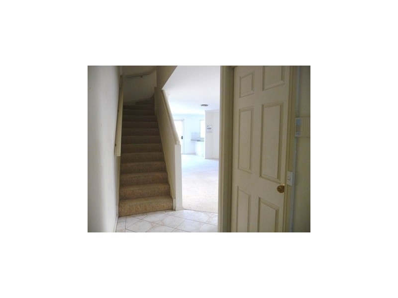 8/4 Tauss Place, Bruce ACT 2617