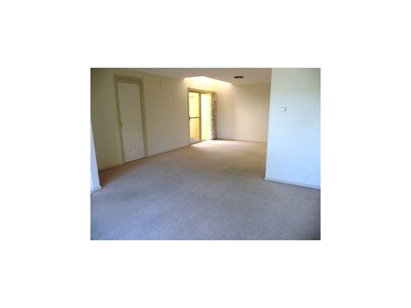 8/4 Tauss Place, Bruce ACT 2617