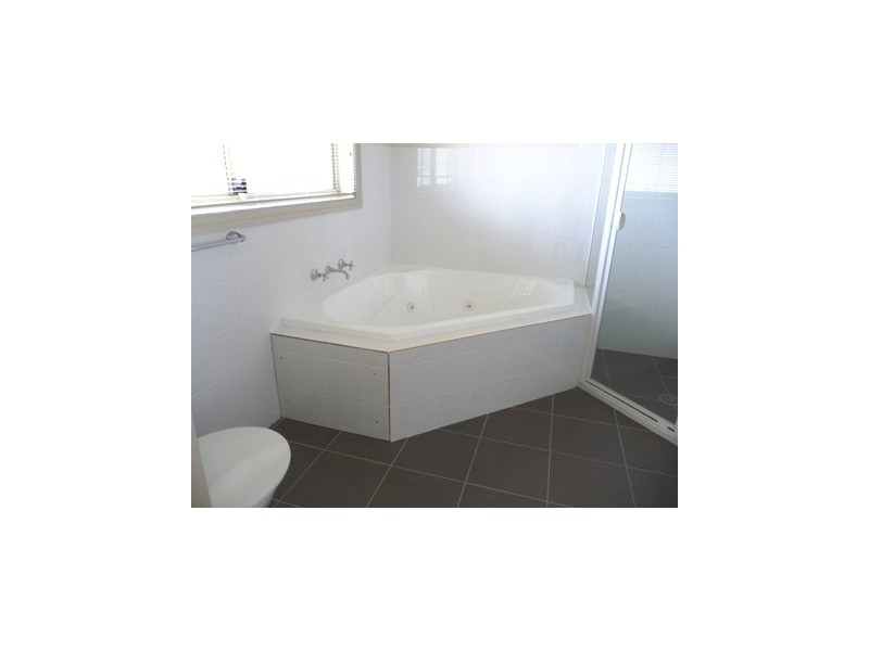 8/4 Tauss Place, Bruce ACT 2617