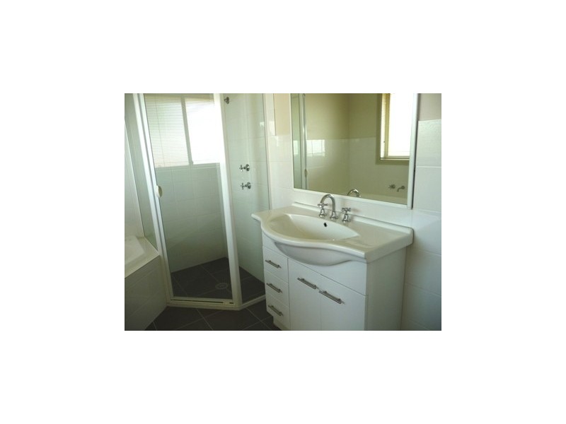 8/4 Tauss Place, Bruce ACT 2617