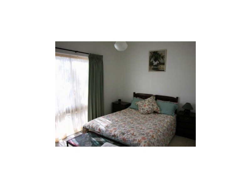 2A Cardew Crescent, Holder ACT 2611