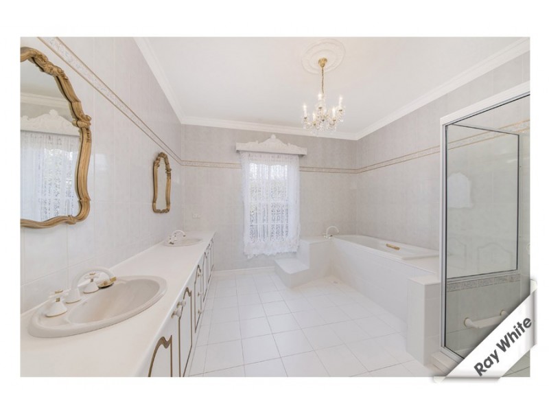 5 William Wilkins Crescent, Isaacs ACT 2607