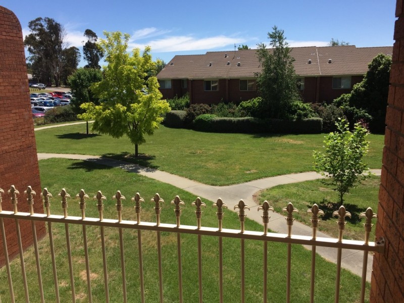 71b/12 Albermarle Place, Phillip ACT 2606