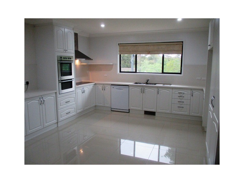 6 Huon Place, Lyons ACT 2606