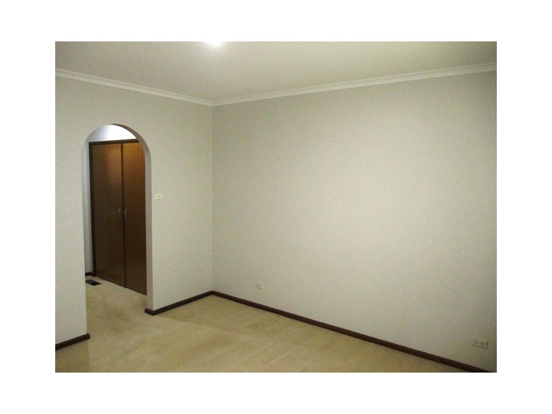 6 Huon Place, Lyons ACT 2606