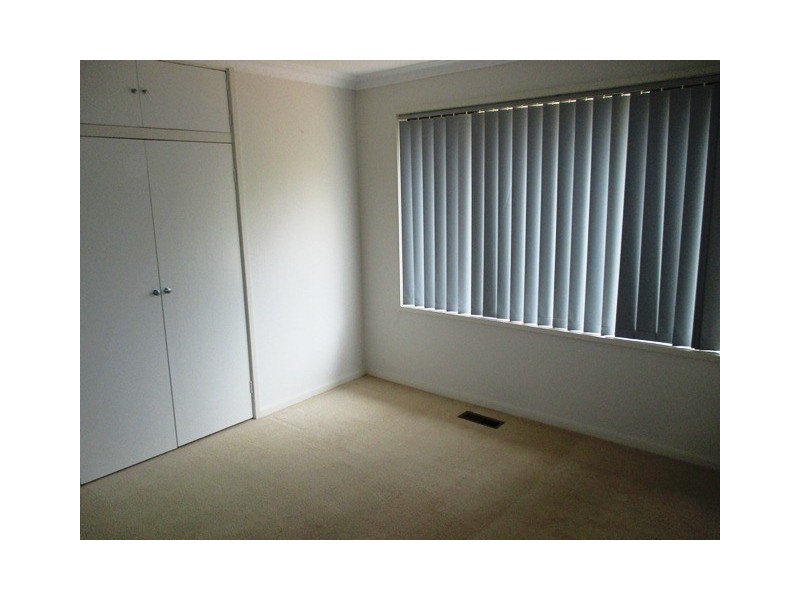 6 Huon Place, Lyons ACT 2606