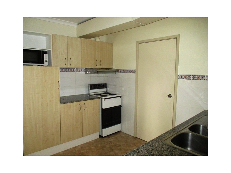 6 Huon Place, Lyons ACT 2606