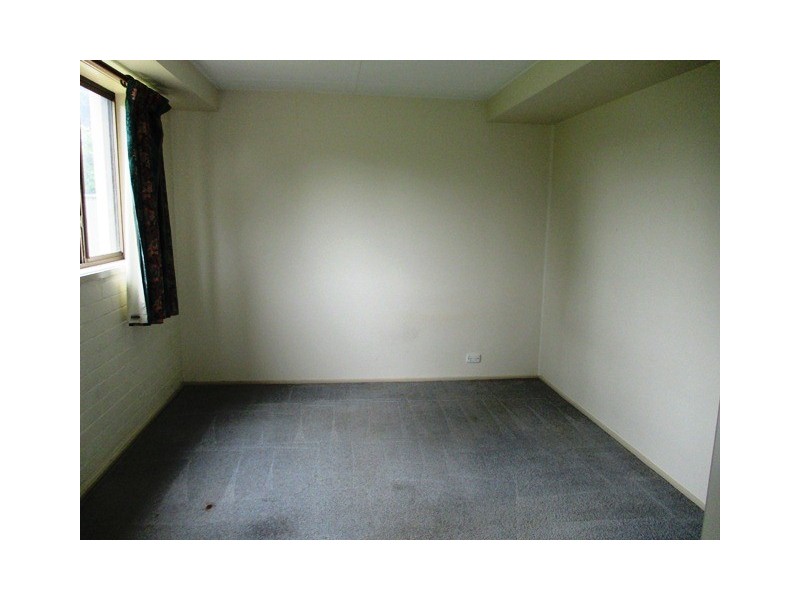 6 Huon Place, Lyons ACT 2606