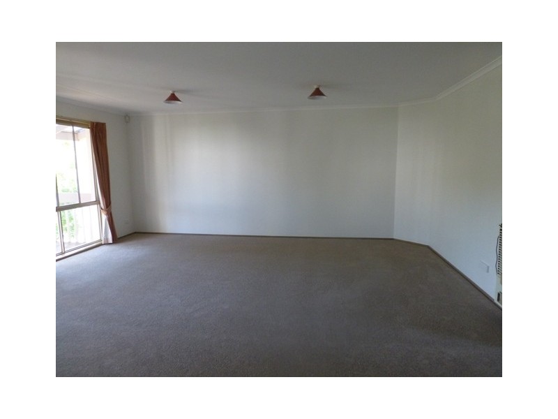 2/39 Tank Street, Phillip ACT 2606