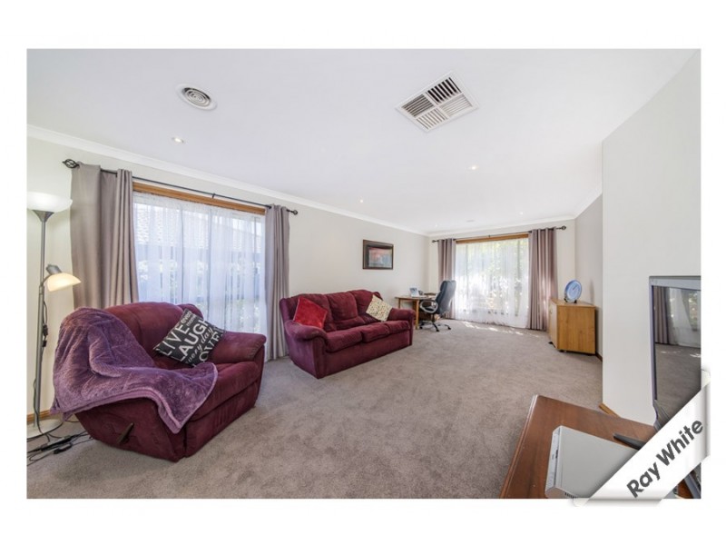 12 Galbraith Close, Banks ACT 2906